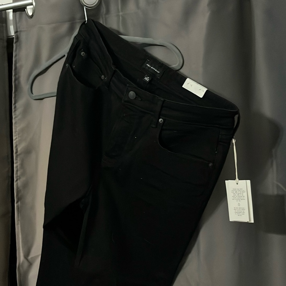 Black, high-rise skinny jeans